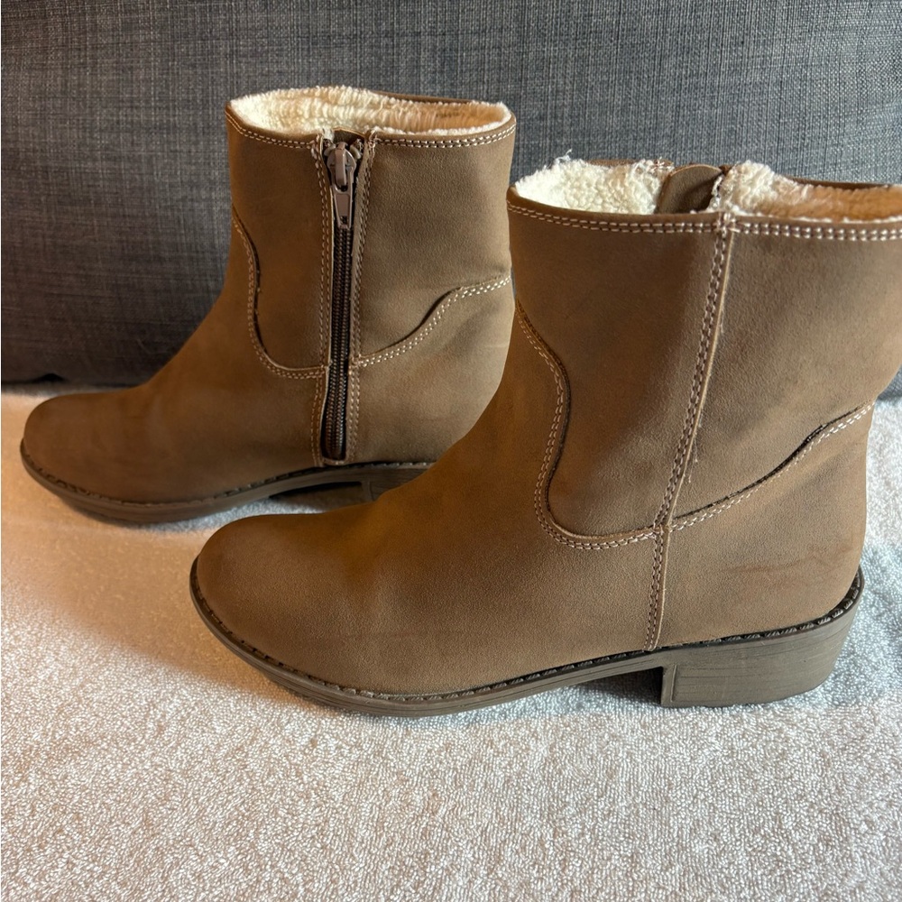Saint John’s Bay Faux Suede Fur Trim Booties Size 8